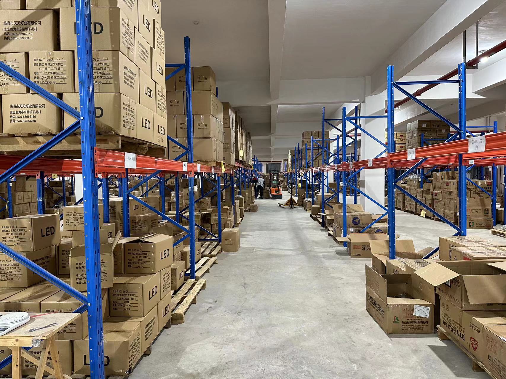 Warehouse storage and export support